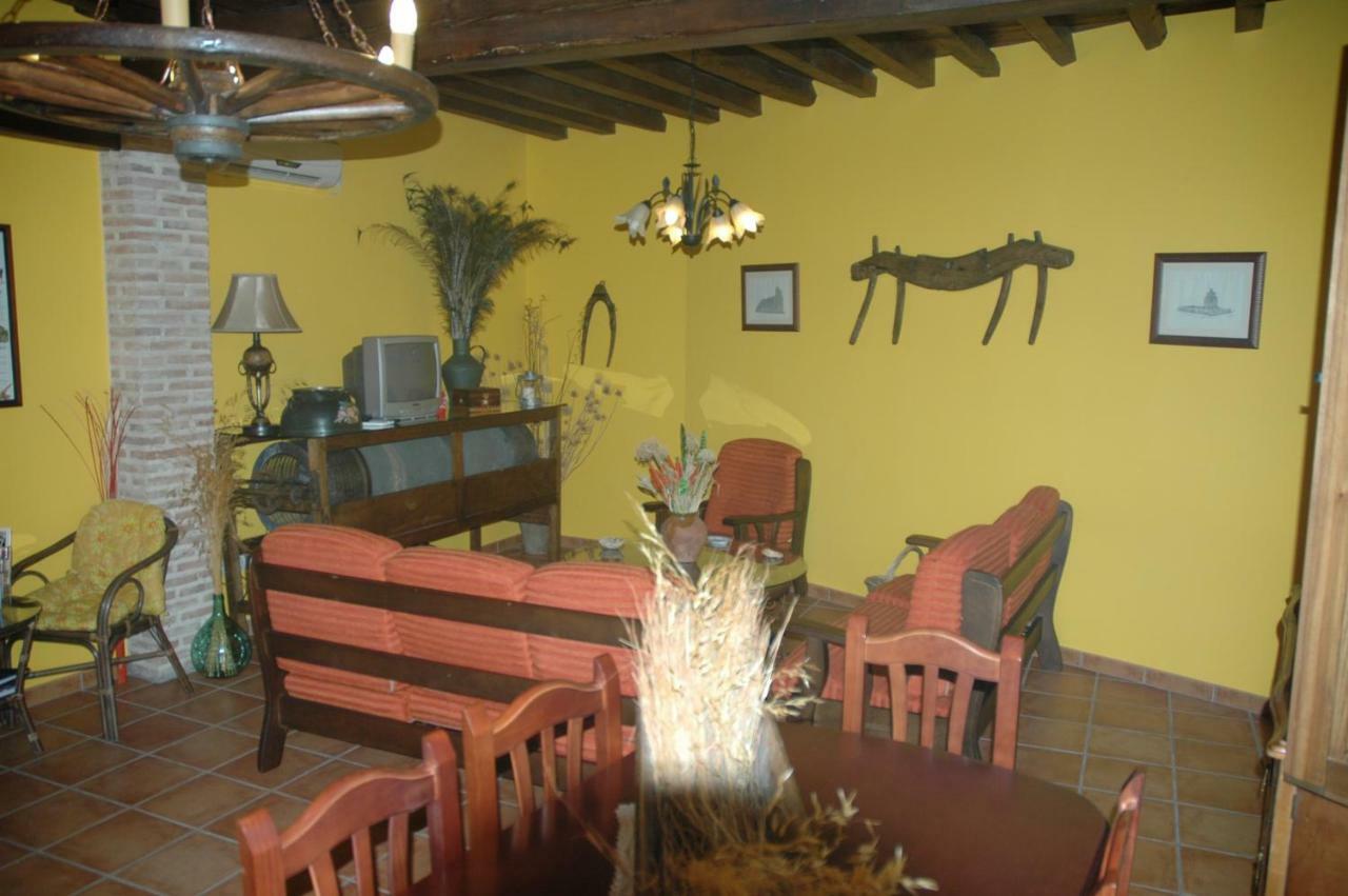Villar del Pedroso Casa Rural El Pedroso מראה חיצוני תמונה