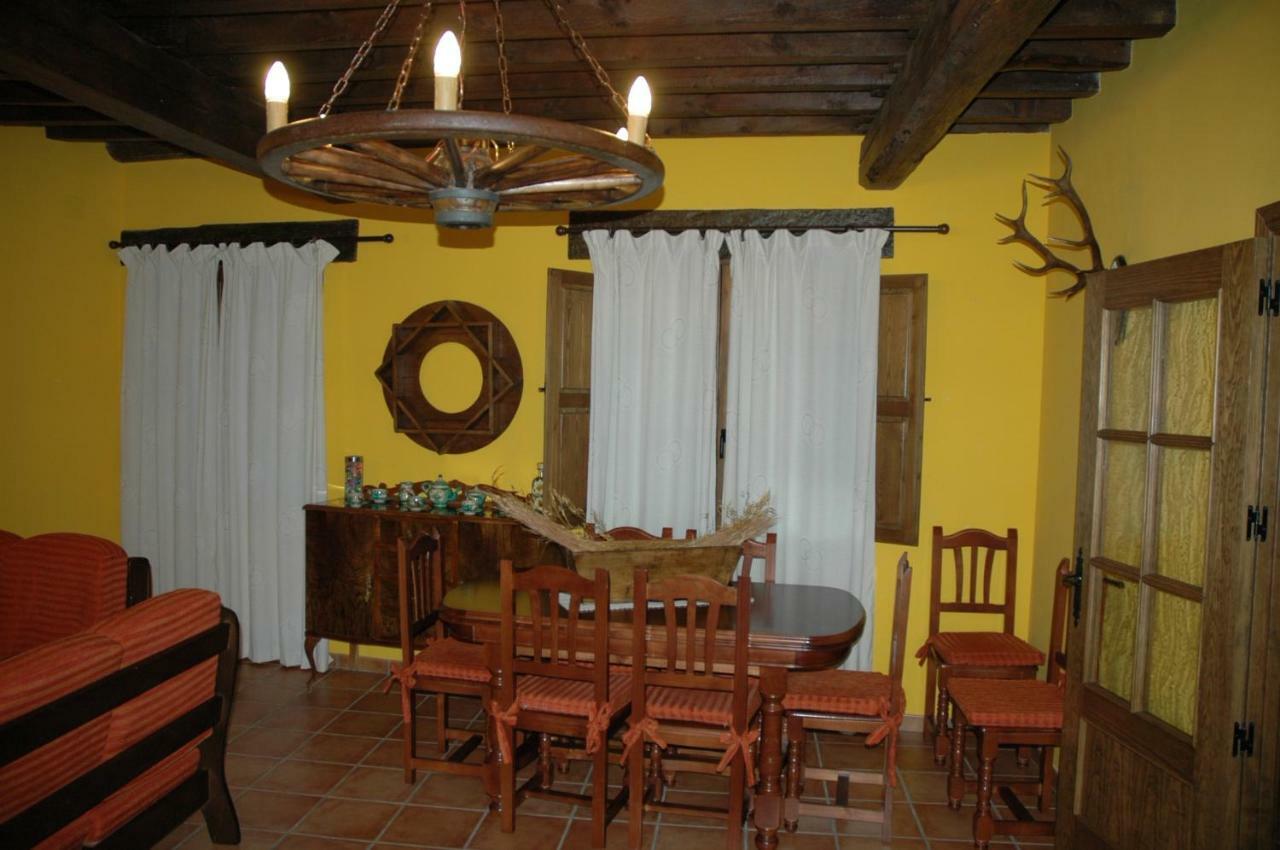Villar del Pedroso Casa Rural El Pedroso מראה חיצוני תמונה